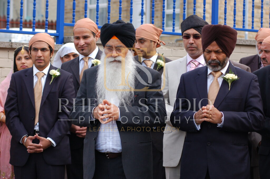 priests at the gurdwara