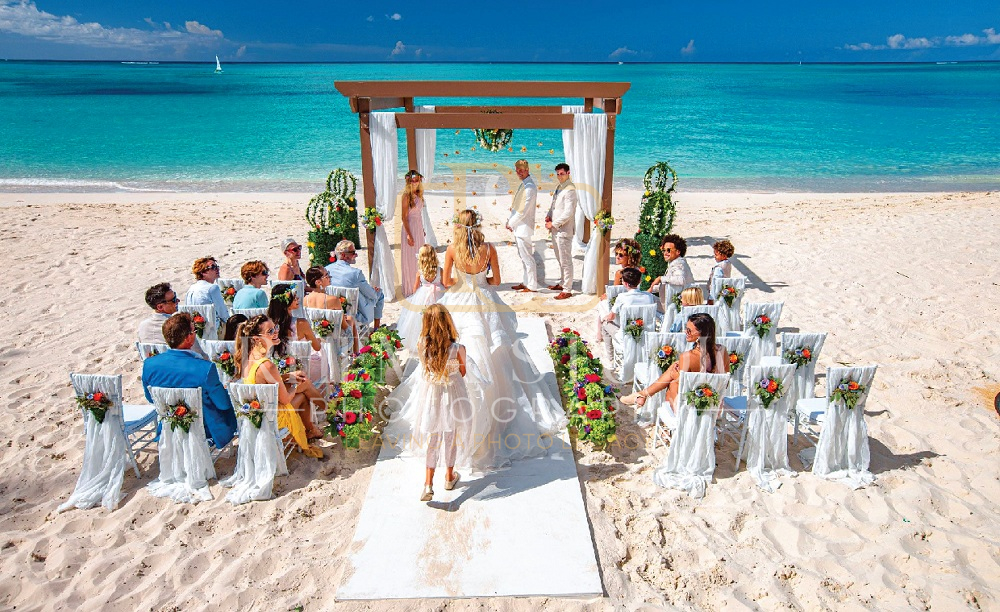 Destination-Wedding-Guide-01-0503010018 Destination-Wedding-Guide-01-0503010018